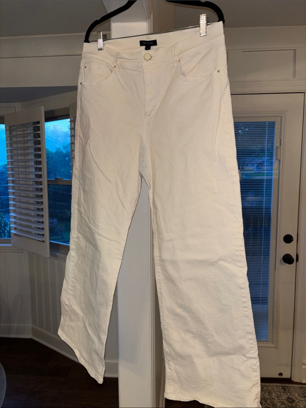 Ann Taylor White High-Rise Wide Leg Jeans